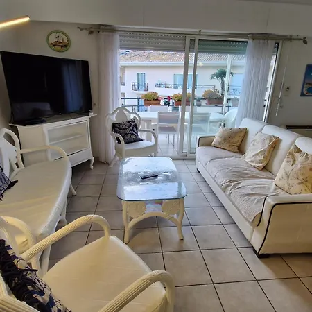 5 Pieces Climatise Avec Terrasse Et Parking A - Fr-1-780-30 Апартаменты