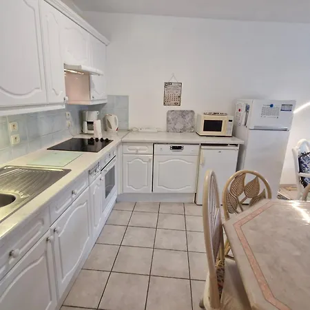 5 Pieces Climatise Avec Terrasse Et Parking A - Fr-1-780-30 Апартаменты Сент-Максим