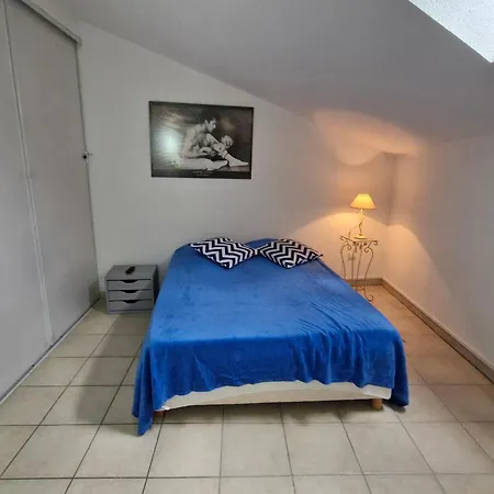 5 Pieces Climatise Avec Terrasse Et Parking A - Fr-1-780-30 * Сент-Максим