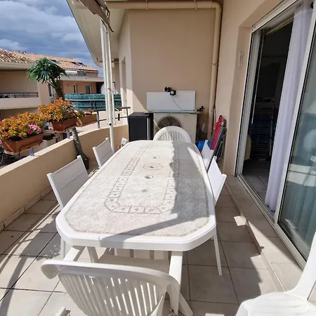 5 Pieces Climatise Avec Terrasse Et Parking A Apartment
