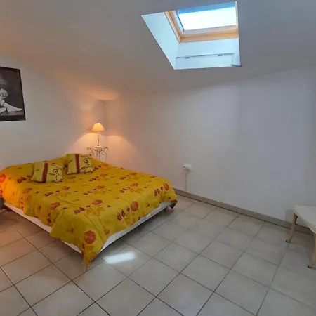 5 Pieces Climatise Avec Terrasse Et Parking A